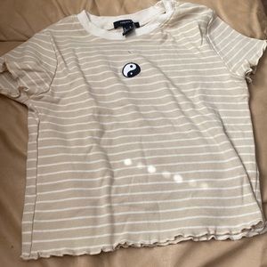 Forever 21 shirt size women’s medium